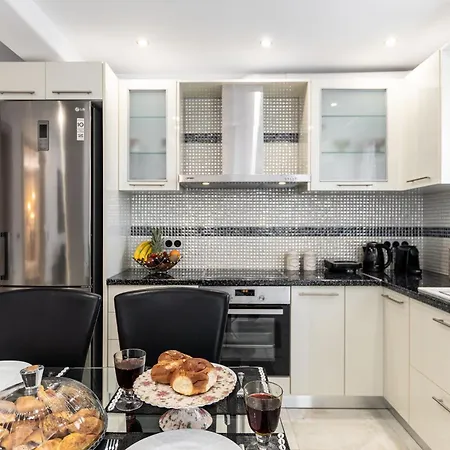 The Diamonds Of Naxos - Aggidia * Agkidia