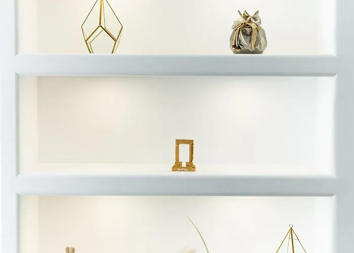 The Diamonds Of Naxos - Aggidia *