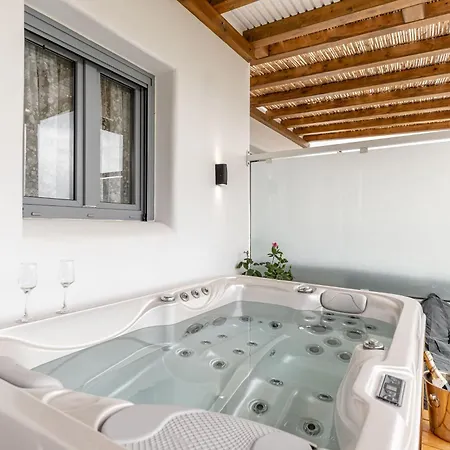 The Diamonds Of Naxos - Aggidia Agkidia