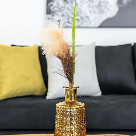 The Diamonds Of Naxos - Aggidia