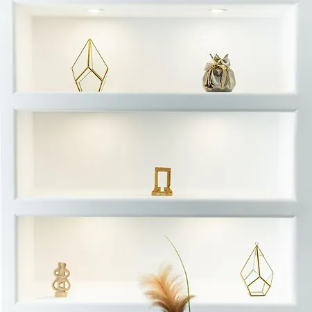 The Diamonds Of Naxos - Aggidia *